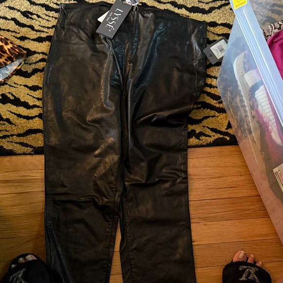 Lysse Sleek Black Leatherette Trousers - Picture 1 of 1